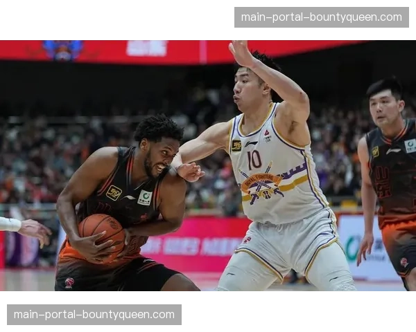 北京北控官方更新邹雨宸伤情：左脚踝应力性反应，已赴美接受专家会诊